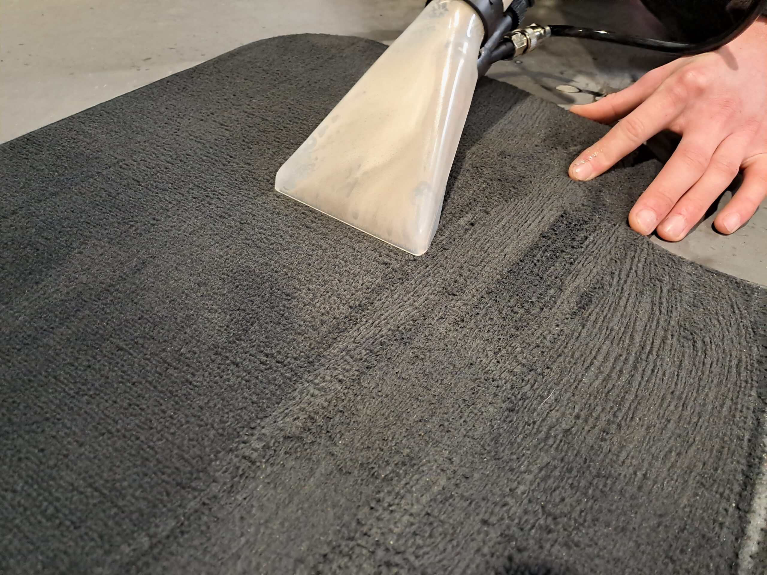 Nettoyage moquette auto intérieur lavage attitude Valenciennes