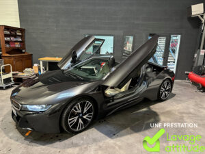 Revêtement céramique sur une BMW i8 proche de Valenciennes