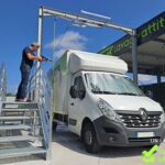 station de lavage auto avec passerelle pour utilitaire - lavage attitude - Rouvignies