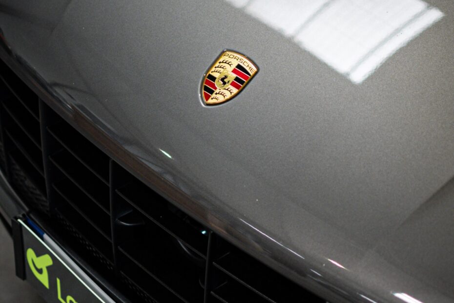 Traitement céramique sur Porsche - Lavage auto Valenciennes
