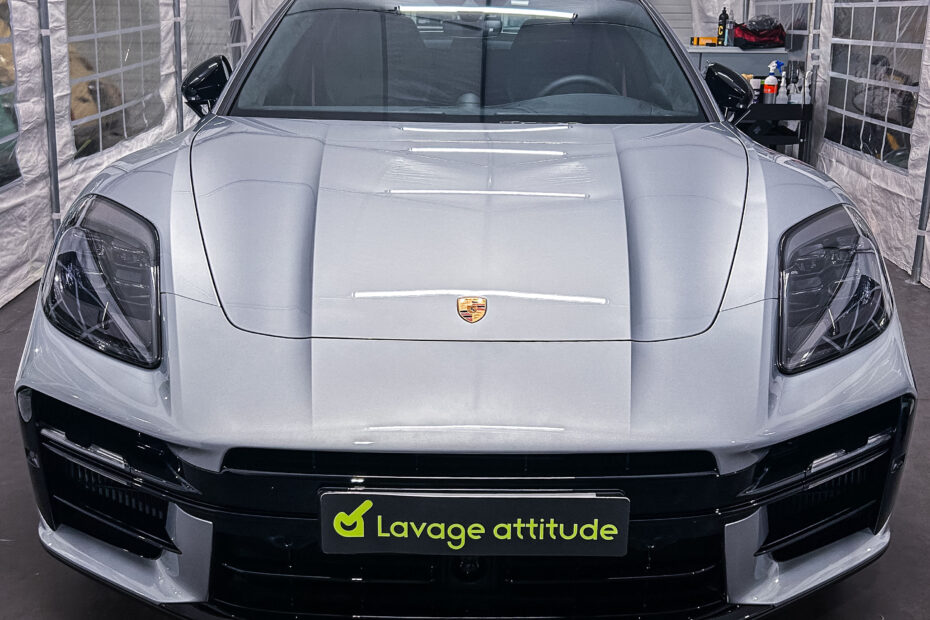 Photo d'une Porsche ayant reçu une prestation de detailing auto, carrosserie