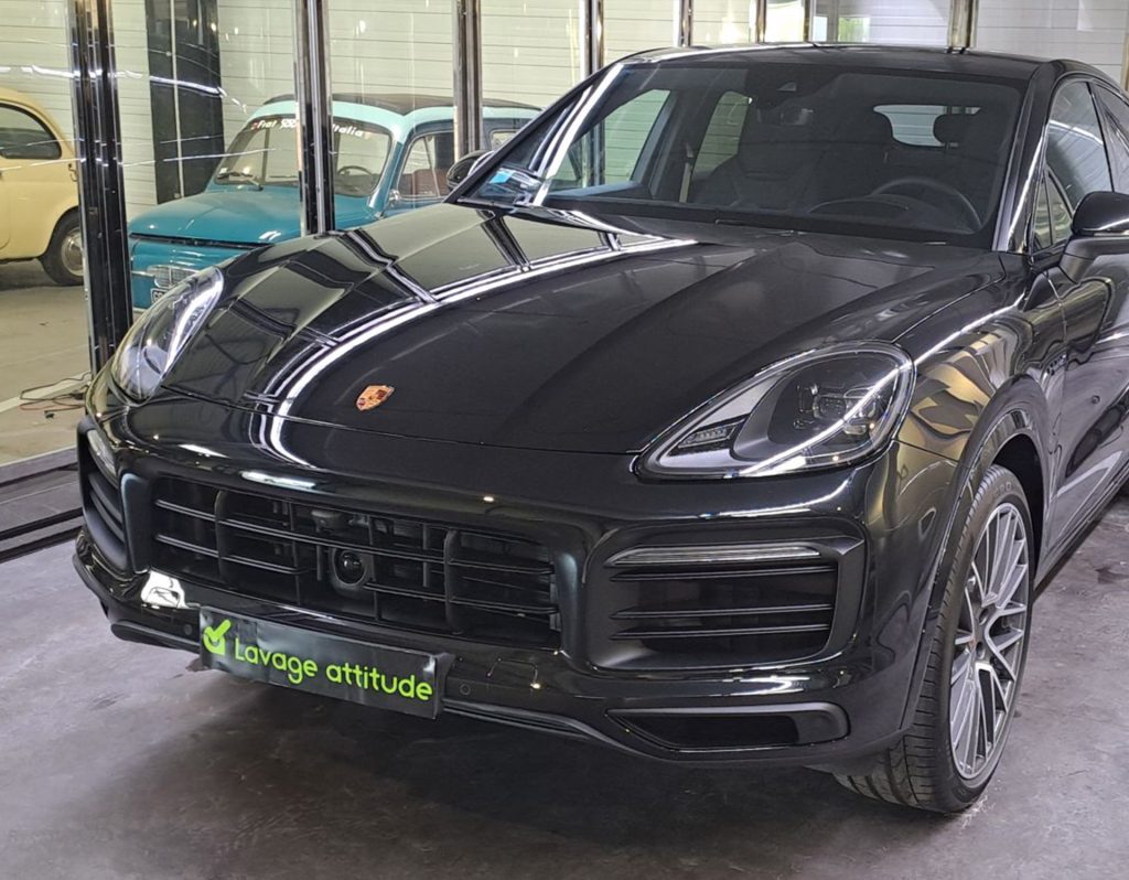 Pose d'un film de protection peinture PPF - Lavage Attitude